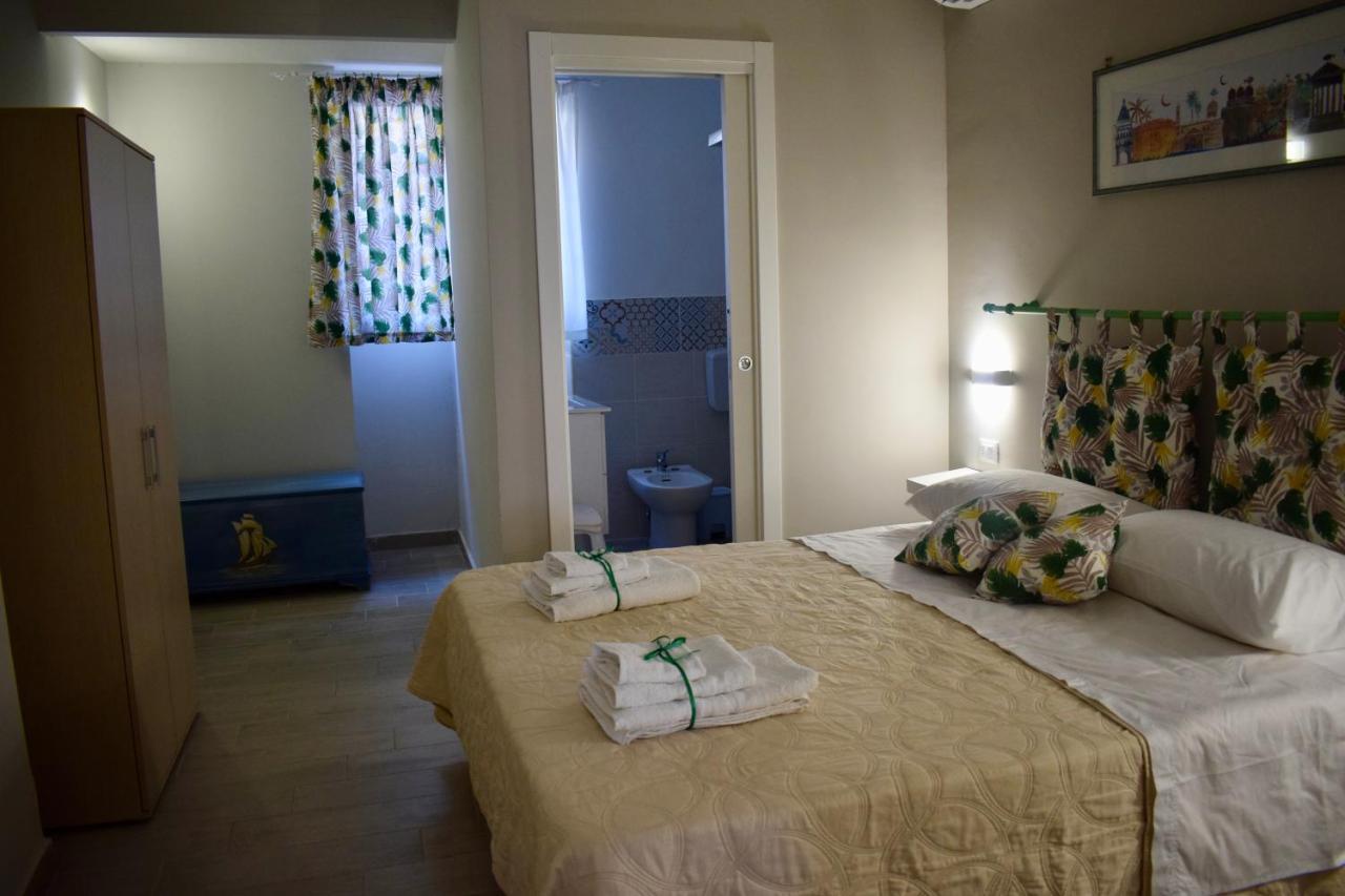 La Casa Dei Leoni Di Sicilia Apartment Palermo Bagian luar foto