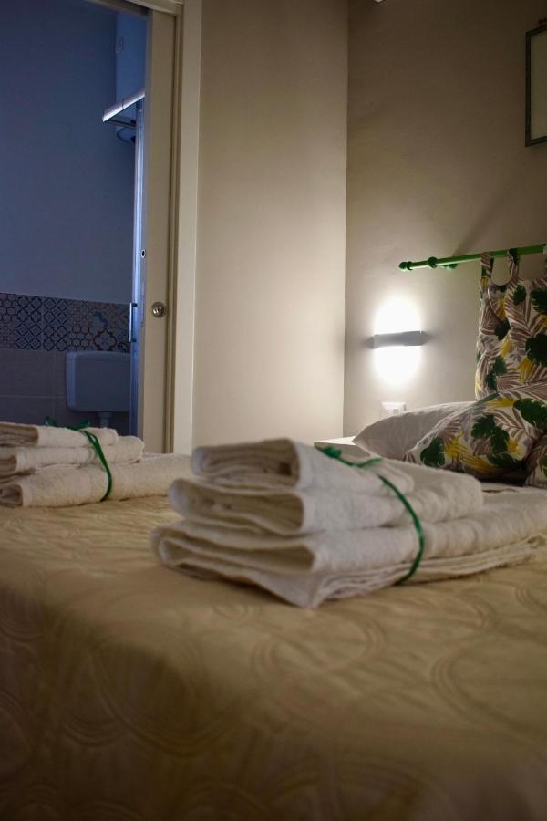 La Casa Dei Leoni Di Sicilia Apartment Palermo Bagian luar foto